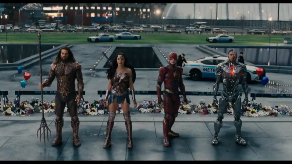 The Justice League forms in the newest trailer