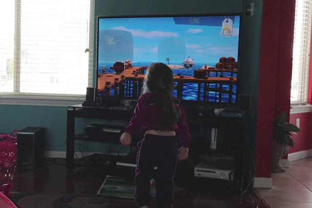 Eliana plays along with Runner 2