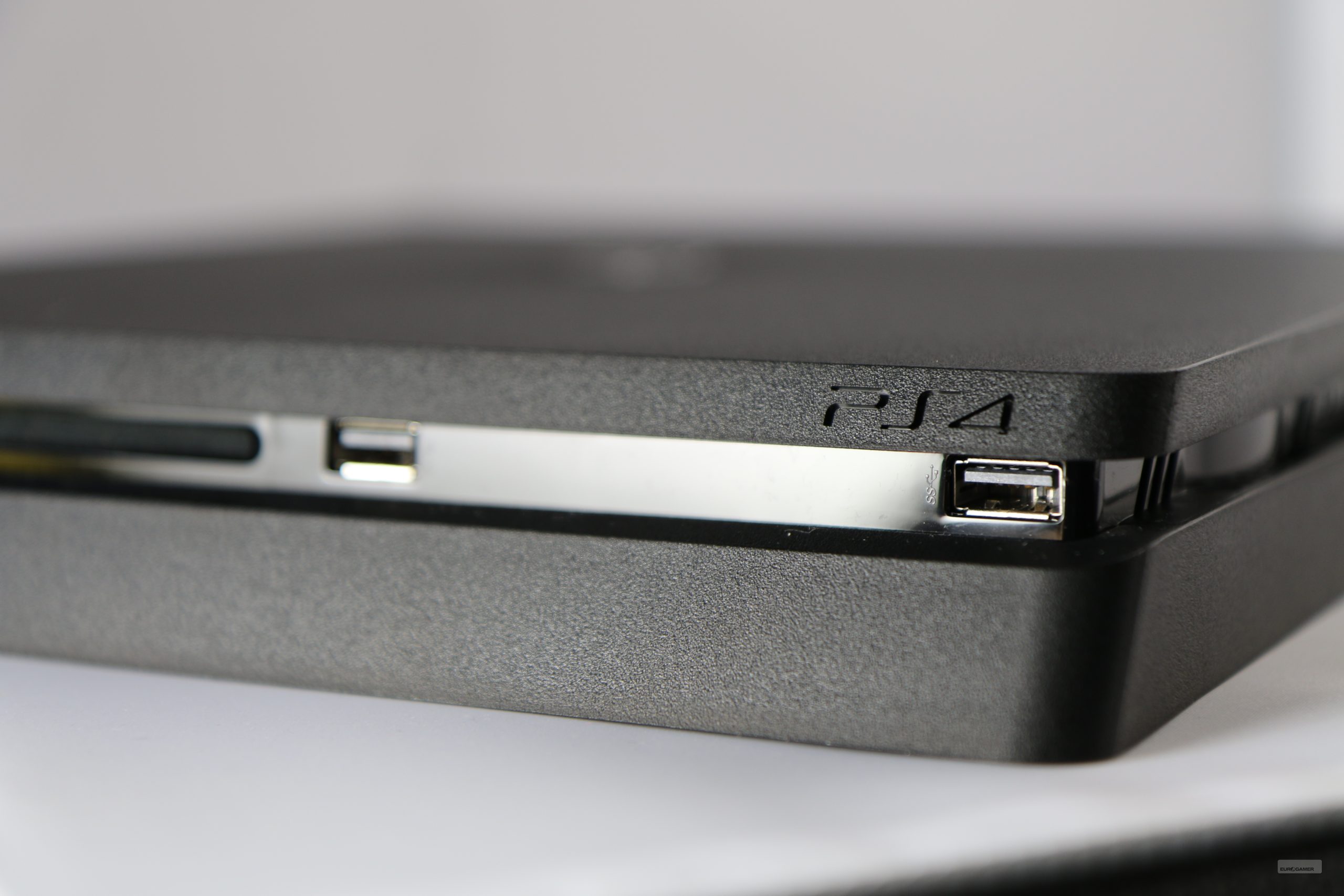 PS4 Slim console leaks online, rumored to be launching mid-September